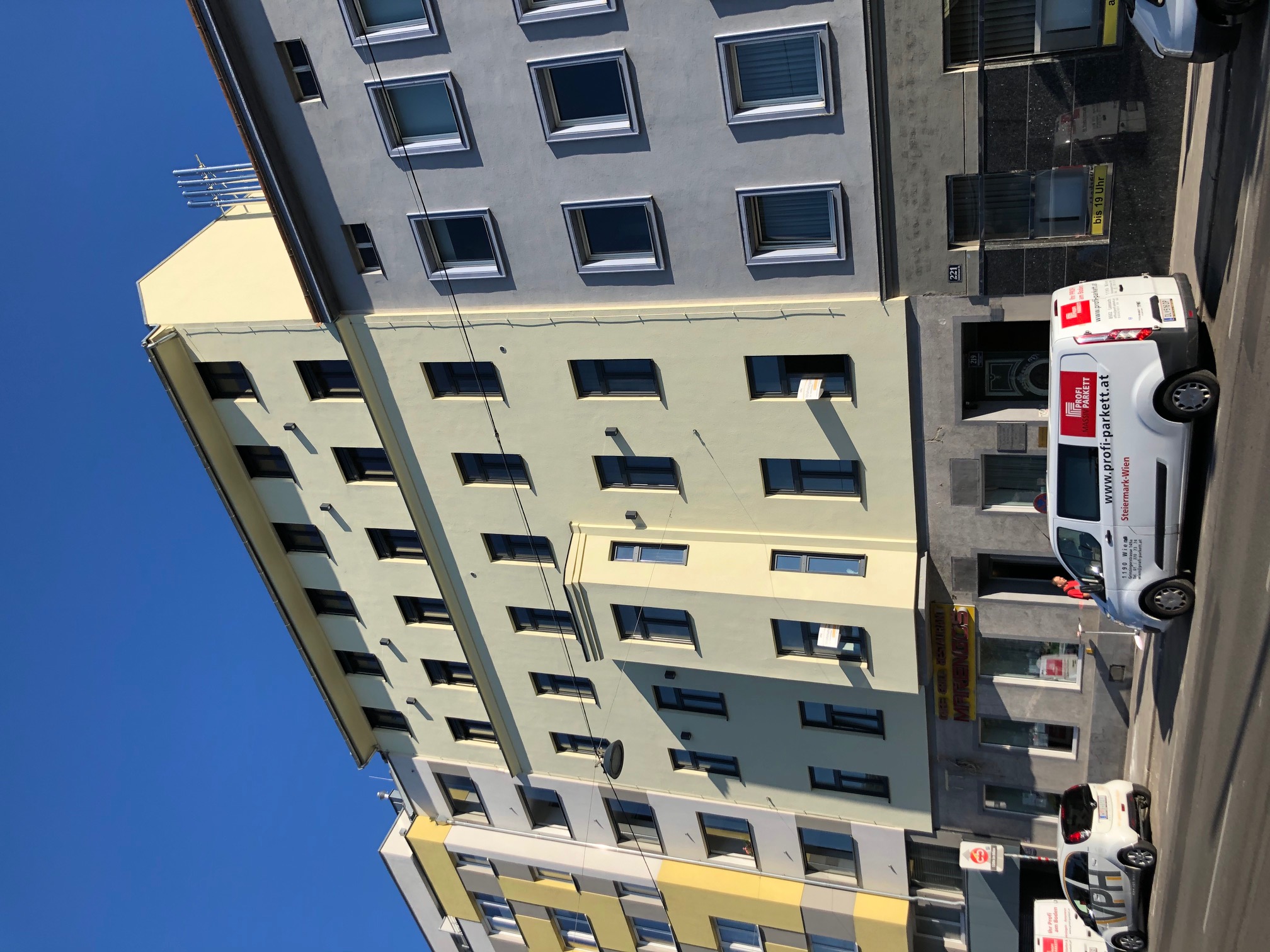 Schönbrunner Straße 219